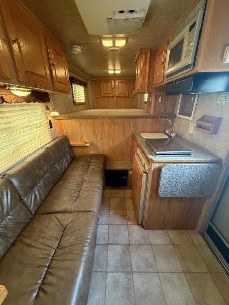 Used 2005 Exiss 3 Horse Gooseneck with 7' Living Quarter