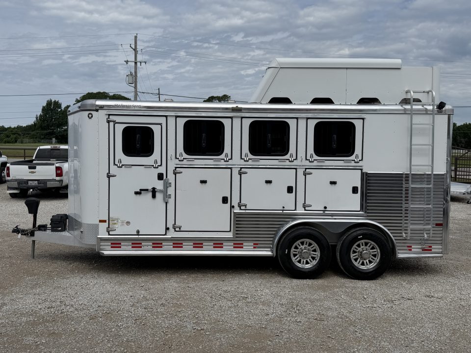 Used 2015 Sundowner 4 Horse Bumper Pull Horse Trailer