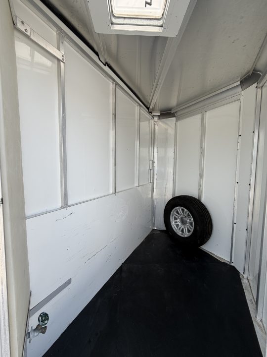 Used 2015 Sundowner 4 Horse Bumper Pull Horse Trailer