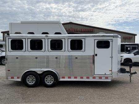 Used 2015 Sundowner 4 Horse Bumper Pull Horse Trailer
