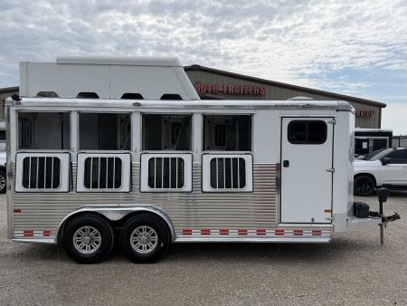 Used 2015 Sundowner 4 Horse Bumper Pull Horse Trailer