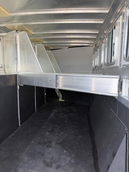 Used 2015 Sundowner 4 Horse Bumper Pull Horse Trailer