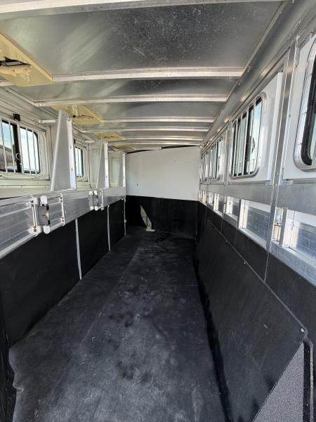 Used 2015 Sundowner 4 Horse Bumper Pull Horse Trailer