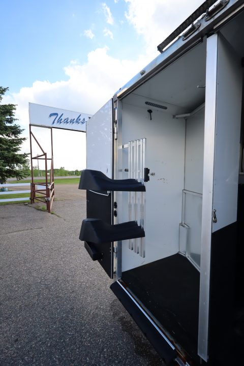 Used 2016 Sundowner 3 Horse LQ Trailer