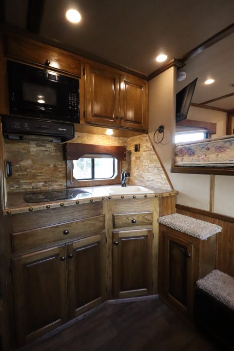 Used 2016 Sundowner 3 Horse LQ Trailer