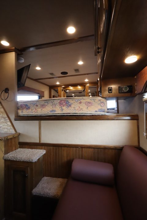 Used 2016 Sundowner 3 Horse LQ Trailer