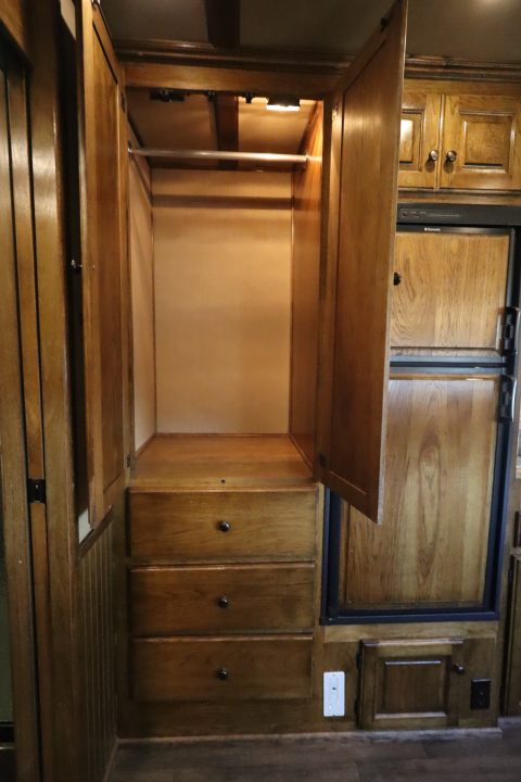 Used 2016 Sundowner 3 Horse LQ Trailer