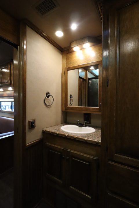 Used 2016 Sundowner 3 Horse LQ Trailer