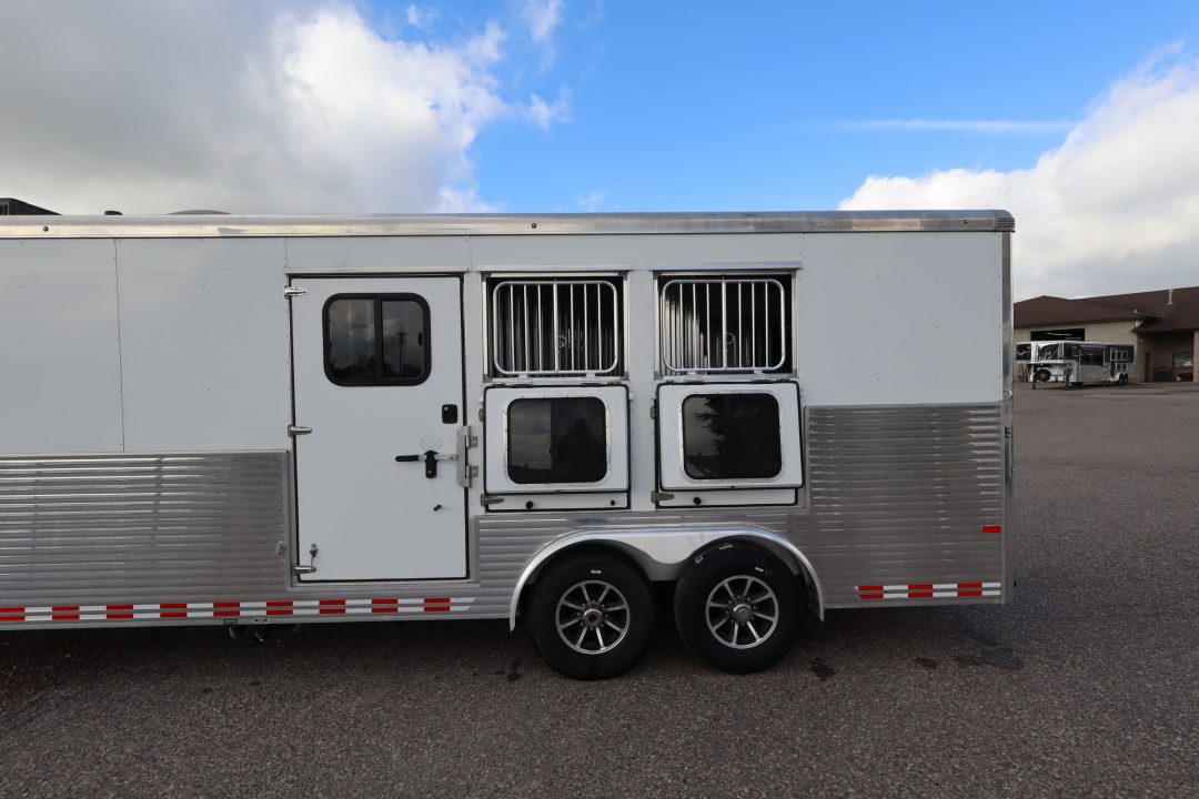 Used 2016 Sundowner 3 Horse LQ Trailer