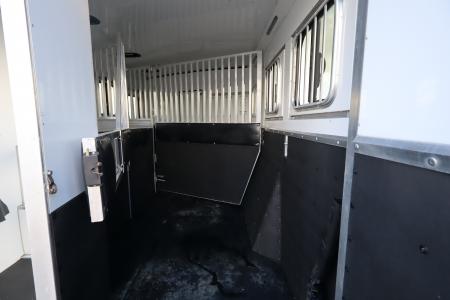 Used 2016 Sundowner 3 Horse LQ Trailer