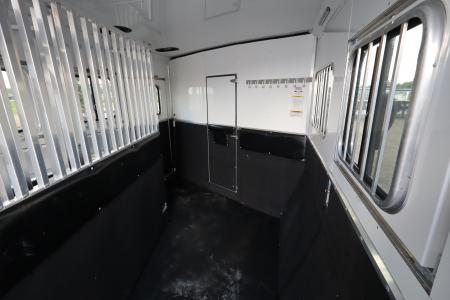 Used 2016 Sundowner 3 Horse LQ Trailer