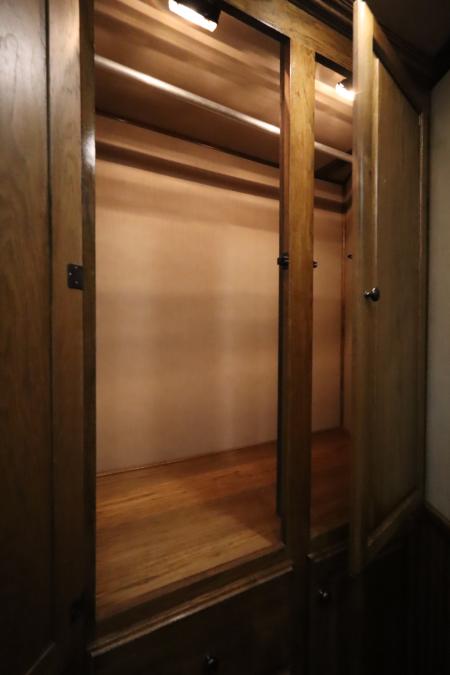Used 2016 Sundowner 3 Horse LQ Trailer