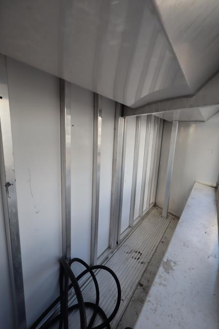 Used 2016 Sundowner 3 Horse LQ Trailer
