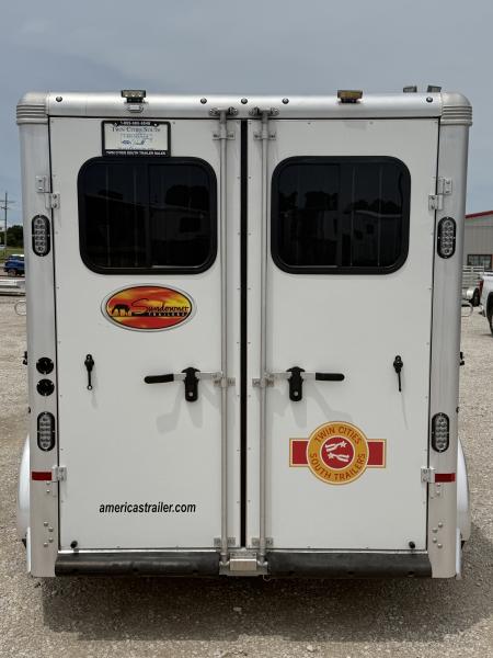 New 2025 Sundowner 3 Horse Gooseneck Horse Trailer