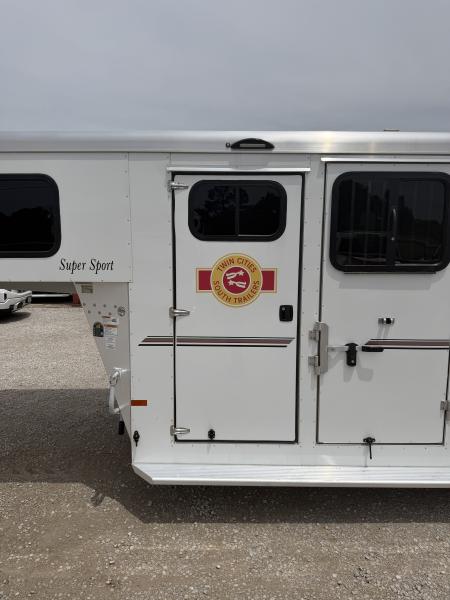 New 2025 Sundowner 3 Horse Gooseneck Horse Trailer