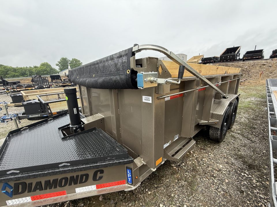 New 2026 Diamond C LPT 207 14’ Dump Trailer, PACESETTER EDITION, HYD JACK, HEAVY FENDERS, 32” SIDES