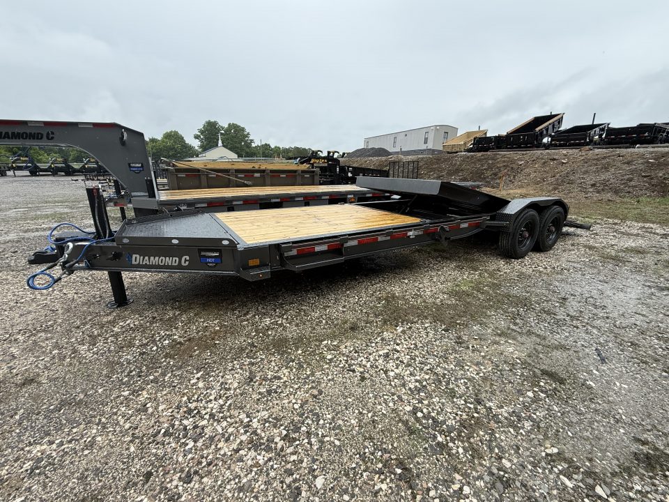 New 2026 Diamond C HDT 210 24’ Tilt Trailer, PACESETTER EDITION, HYD JACK, 23K GVWR FORK HOLDERS, HEAVY FENDERS