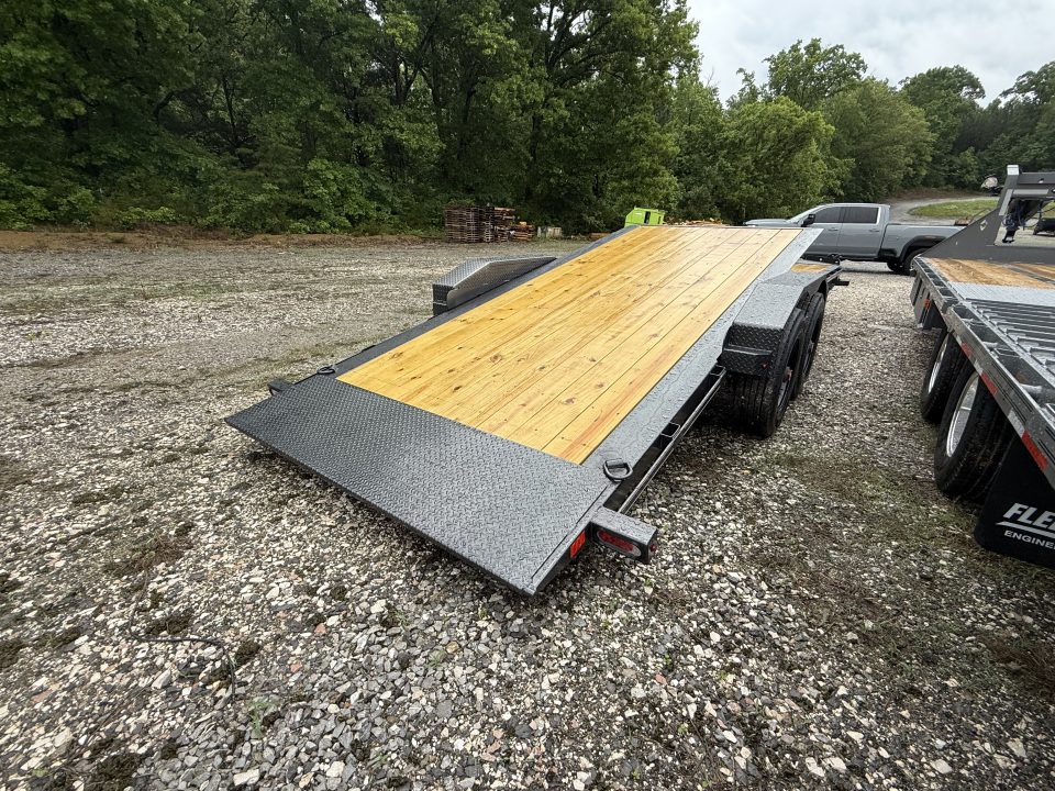 New 2026 Diamond C HDT 210 24’ Tilt Trailer, PACESETTER EDITION, HYD JACK, 23K GVWR FORK HOLDERS, HEAVY FENDERS