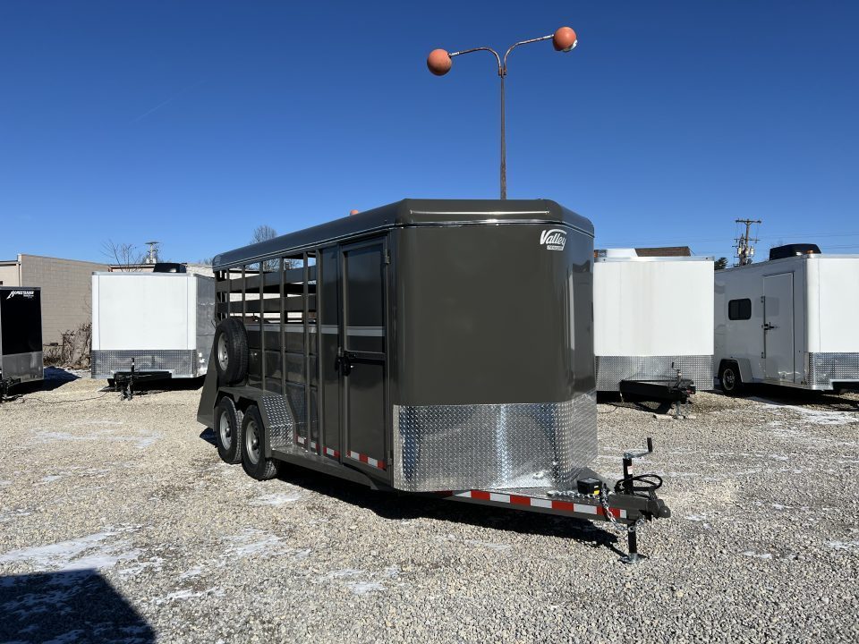 New 2027 Valley Trailers 3800 STD 3H Slant Horse Trailer