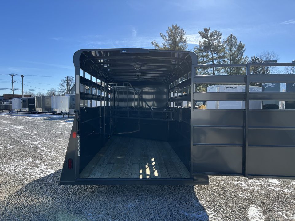 New 2027 Valley Trailers 3800 STD 3H Slant Horse Trailer