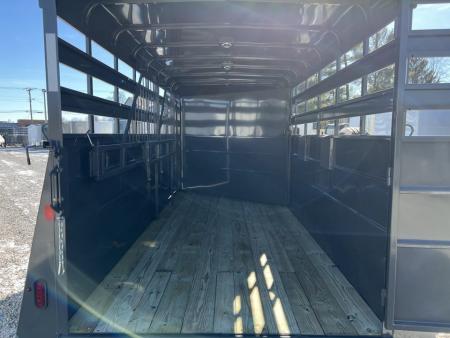 New 2027 Valley Trailers 3800 STD 3H Slant Horse Trailer