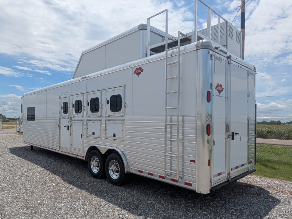 New 2026 Hart Trailer T4HG 14' LQ Horse Trailer