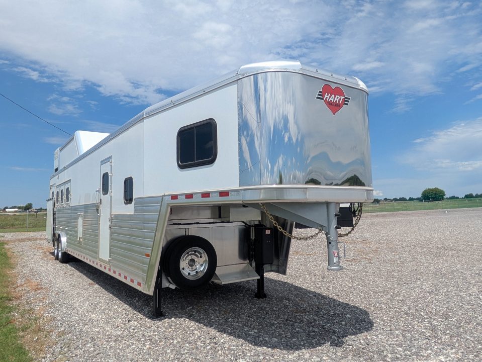 New 2026 Hart Trailer T4HG 14' LQ Horse Trailer