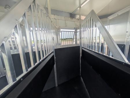 New 2026 Hart Trailer T4HG 14' LQ Horse Trailer