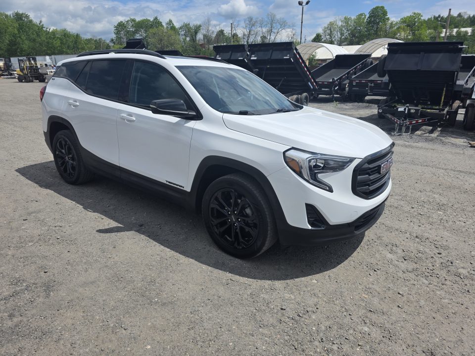 Used 2021 GMC TERRAIN SLT SUV