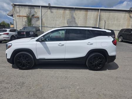 Used 2021 GMC TERRAIN SLT SUV