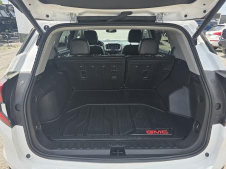 Used 2021 GMC TERRAIN SLT SUV