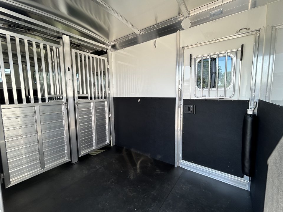 New 2026 4-Star Trailers 2+1 Horse Trailer