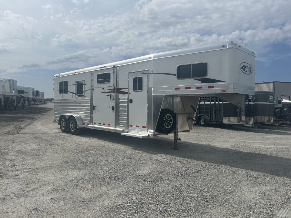 New 2026 4-Star Trailers 2+1 Horse Trailer