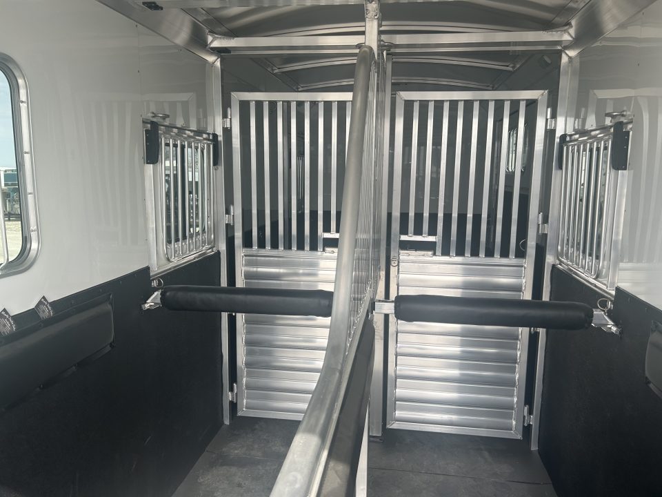 New 2026 4-Star Trailers 2+1 Horse Trailer