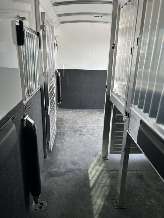 New 2026 4-Star Trailers 2+1 Horse Trailer