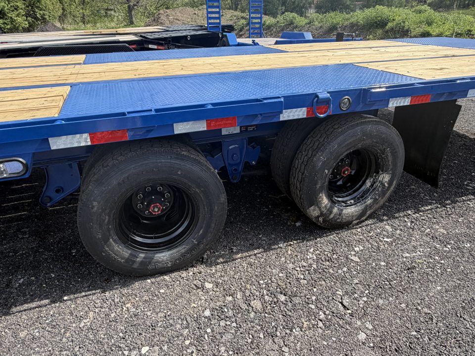 New 2026 Load Trail GT0232122_102629 Tilt Trailer