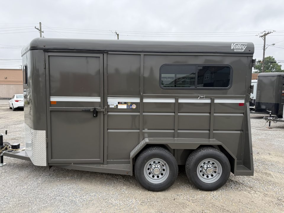 New 2027 Valley Trailers 2 HORSE STRAIGHT LOAD w/ RAMP