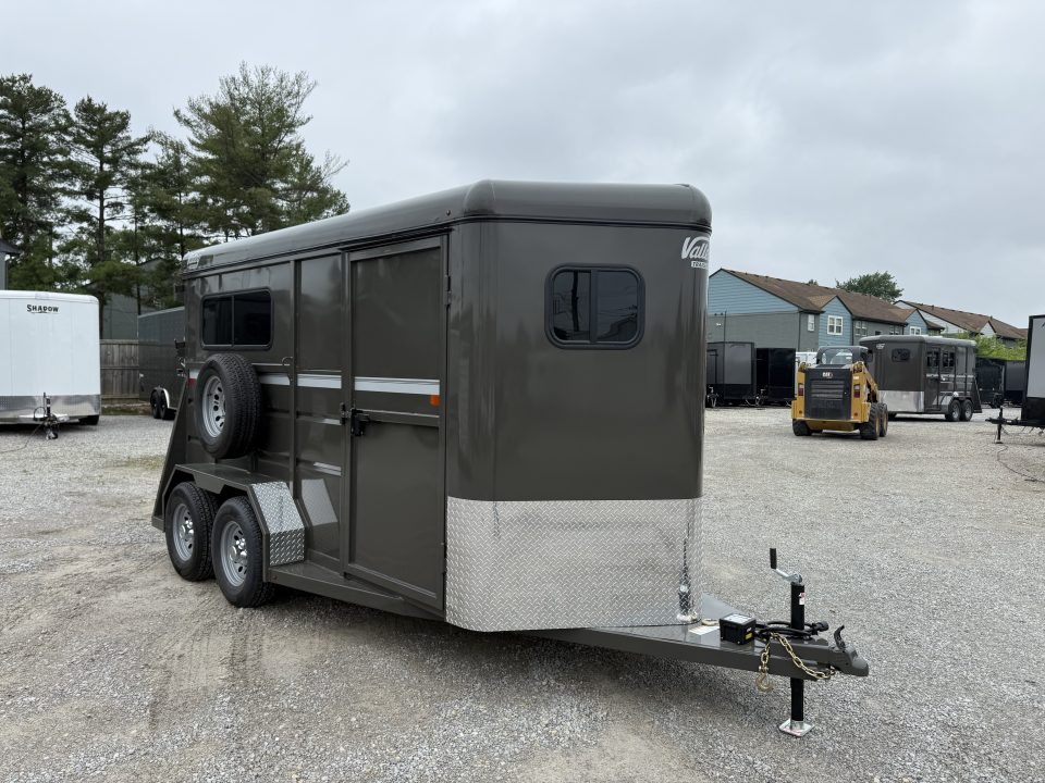 New 2027 Valley Trailers 2 HORSE STRAIGHT LOAD w/ RAMP