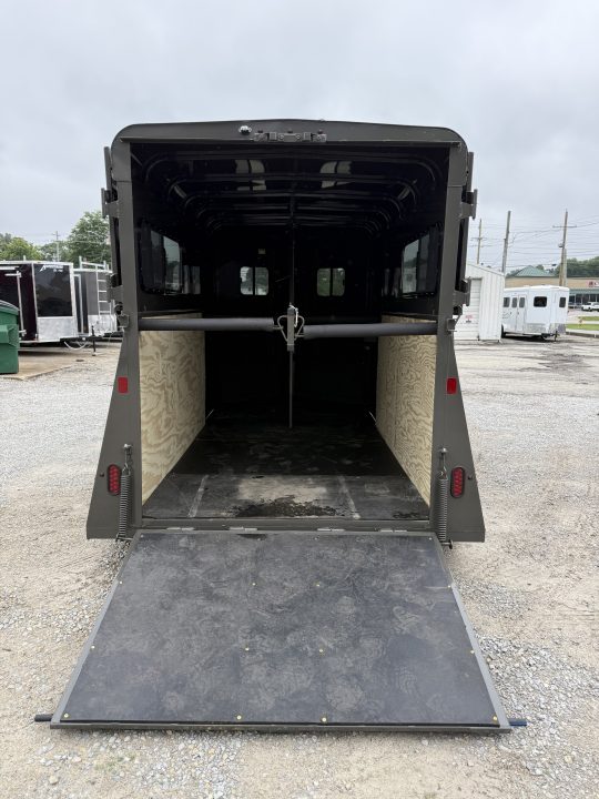 New 2027 Valley Trailers 2 HORSE STRAIGHT LOAD w/ RAMP
