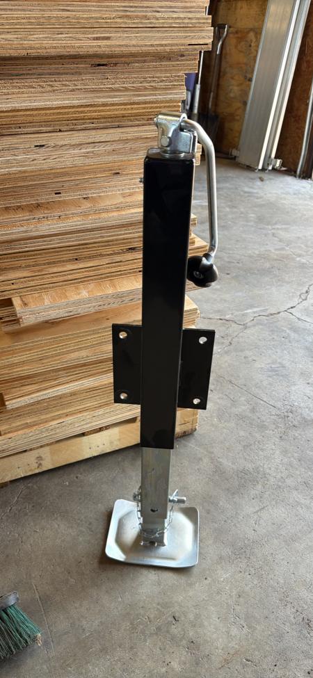 New 7K SQUARE JACK W/PLATE WELDED/PAINTED