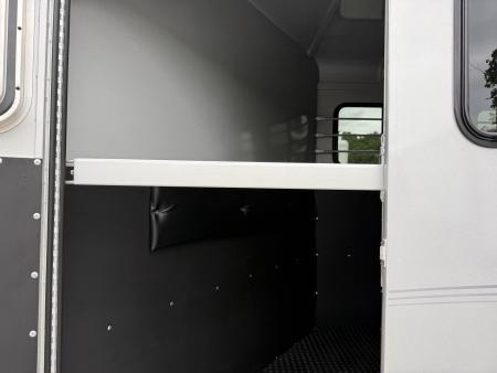 New 2026 Bee 3 HORSE SLANT Stock / Stock Combo Trailer