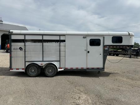 Used 2024 Maverick 3 Horse Slant