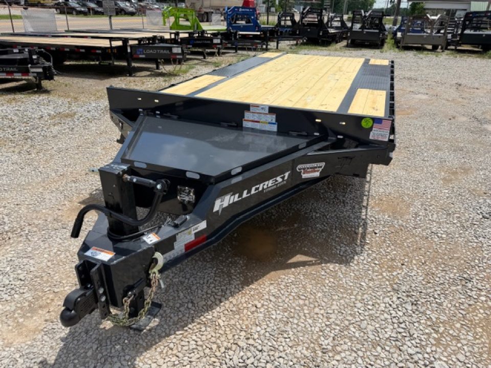 New Hillcrest Bumper Pull Deck-Over 16' 15.4K- Straight Deck