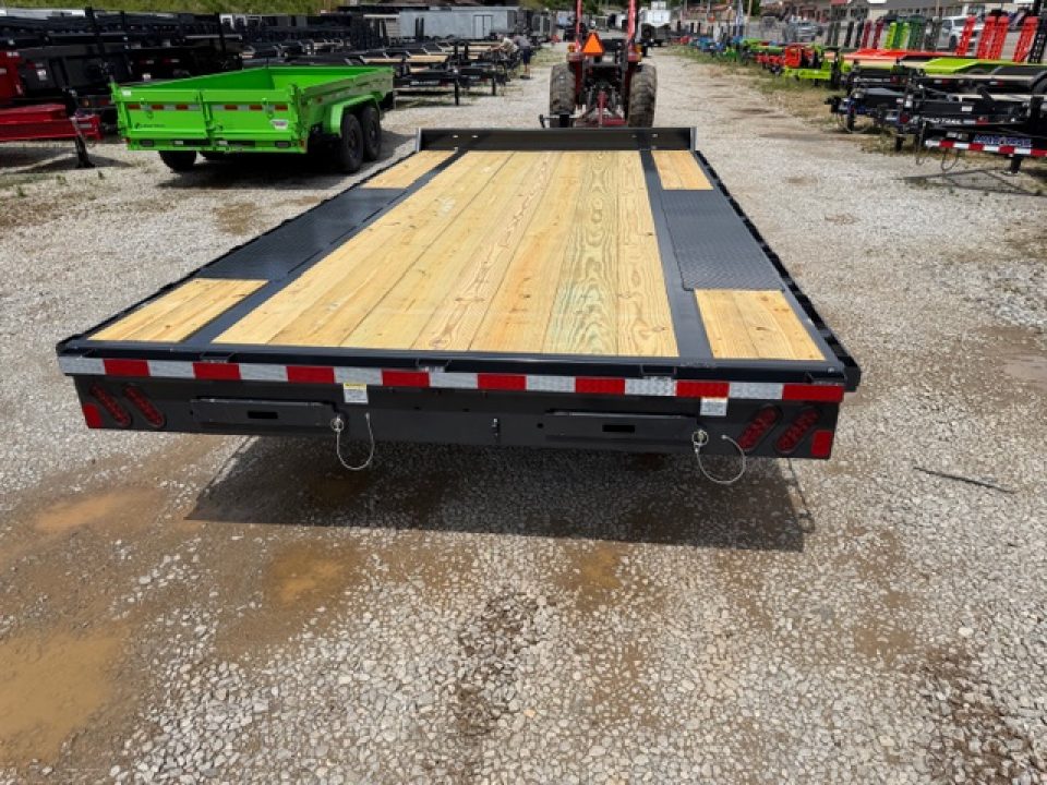 New Hillcrest Bumper Pull Deck-Over 16' 15.4K- Straight Deck