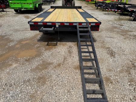New Hillcrest Bumper Pull Deck-Over 16' 15.4K- Straight Deck