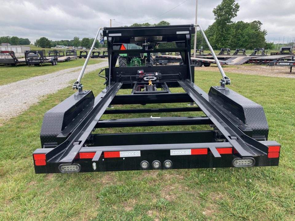 New 2026 MAXX-D 83x14 TANDEM 15.4K GN ROLL OFF W/ 22K WINCH, POWER TARP & WIRELESS REMOTE Roll Off
