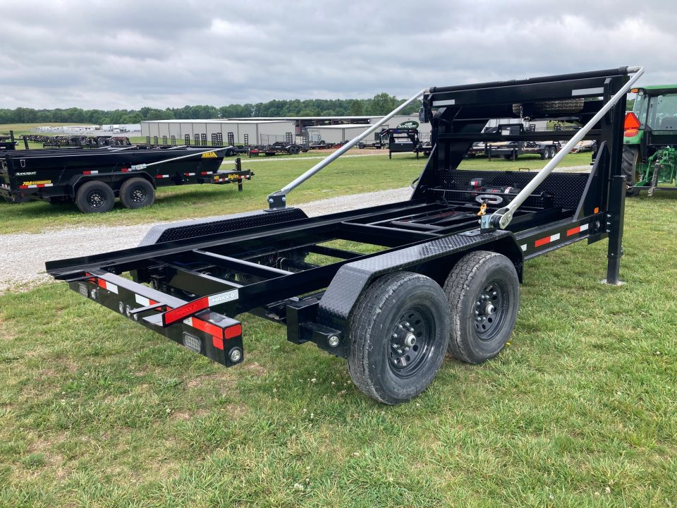 New 2026 MAXX-D 83x14 TANDEM 15.4K GN ROLL OFF W/ 22K WINCH, POWER TARP & WIRELESS REMOTE Roll Off