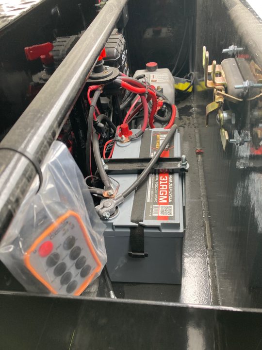 New 2026 MAXX-D 83x14 TANDEM 15.4K GN ROLL OFF W/ 22K WINCH, POWER TARP & WIRELESS REMOTE Roll Off
