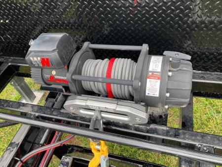 New 2026 MAXX-D 83x14 TANDEM 15.4K GN ROLL OFF W/ 22K WINCH, POWER TARP & WIRELESS REMOTE Roll Off
