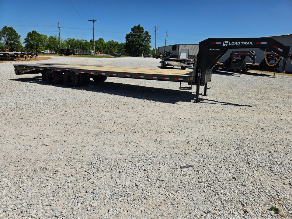 New 2026 Load Trail 102X32 TANDEM LO-PRO GOOSENECK W/ 12K AXLES MAX RAMPS & 14PLY